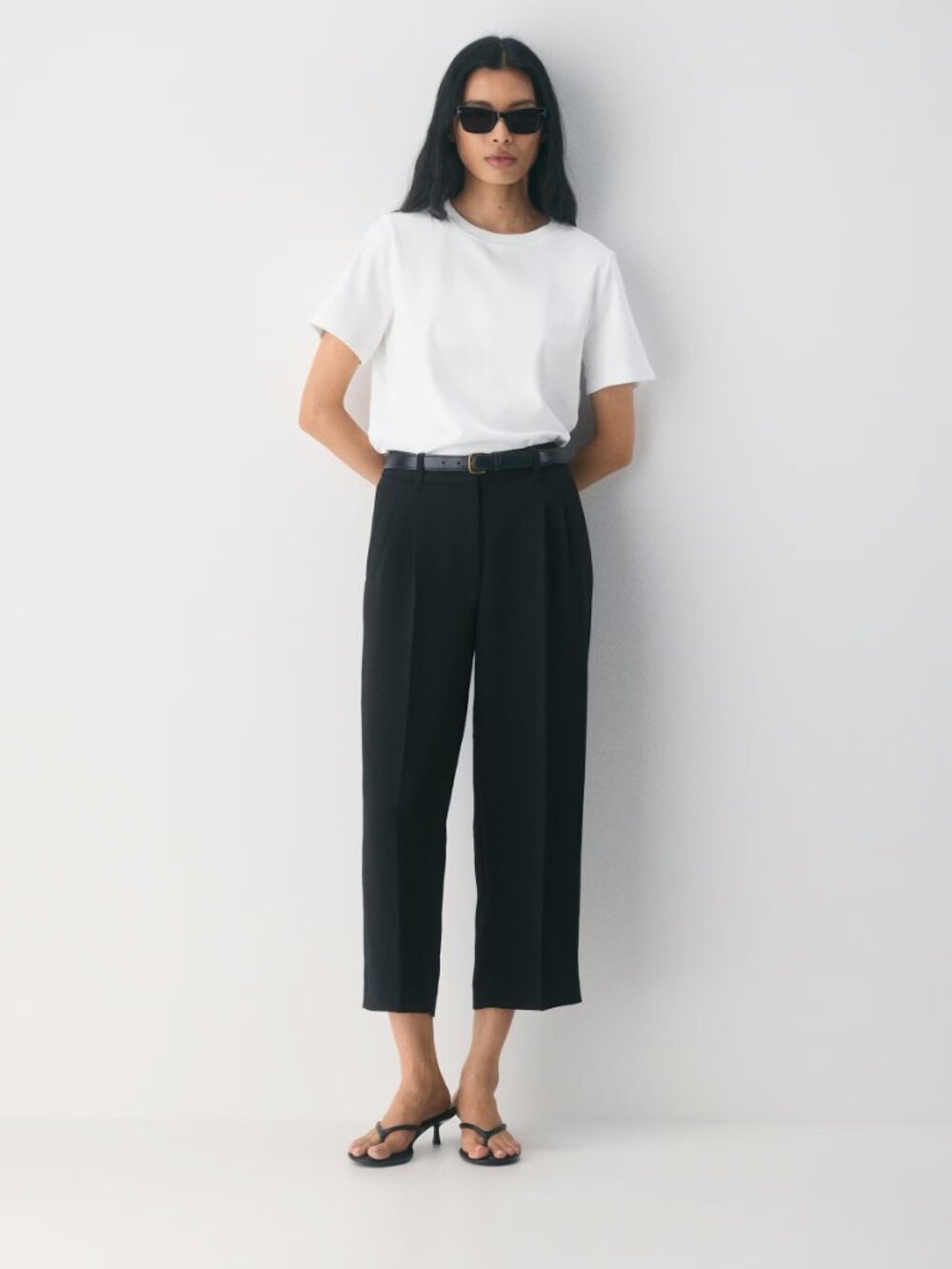 Aritzia Navy The Effortless Pant Cropped in Linen, Size: 4, NWOT